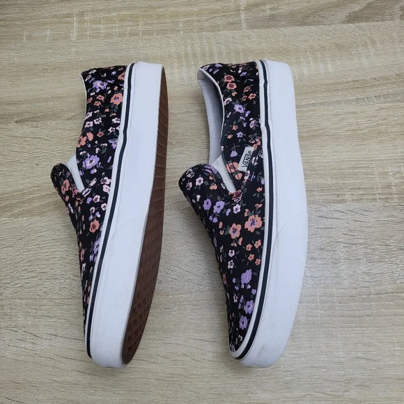 Vans Black and White Slip-On Sneakers - Picture 2 of 10